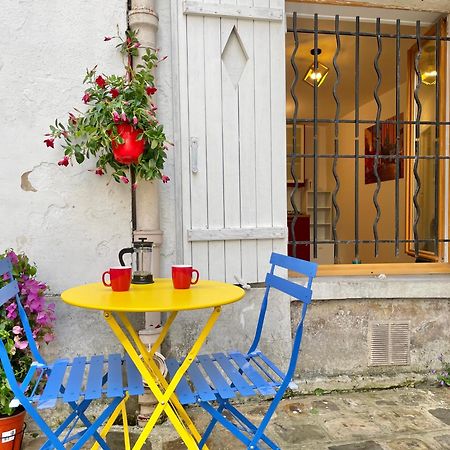 Апартаменты Heart Of Montmartre Cute & Cozy Париж Экстерьер фото