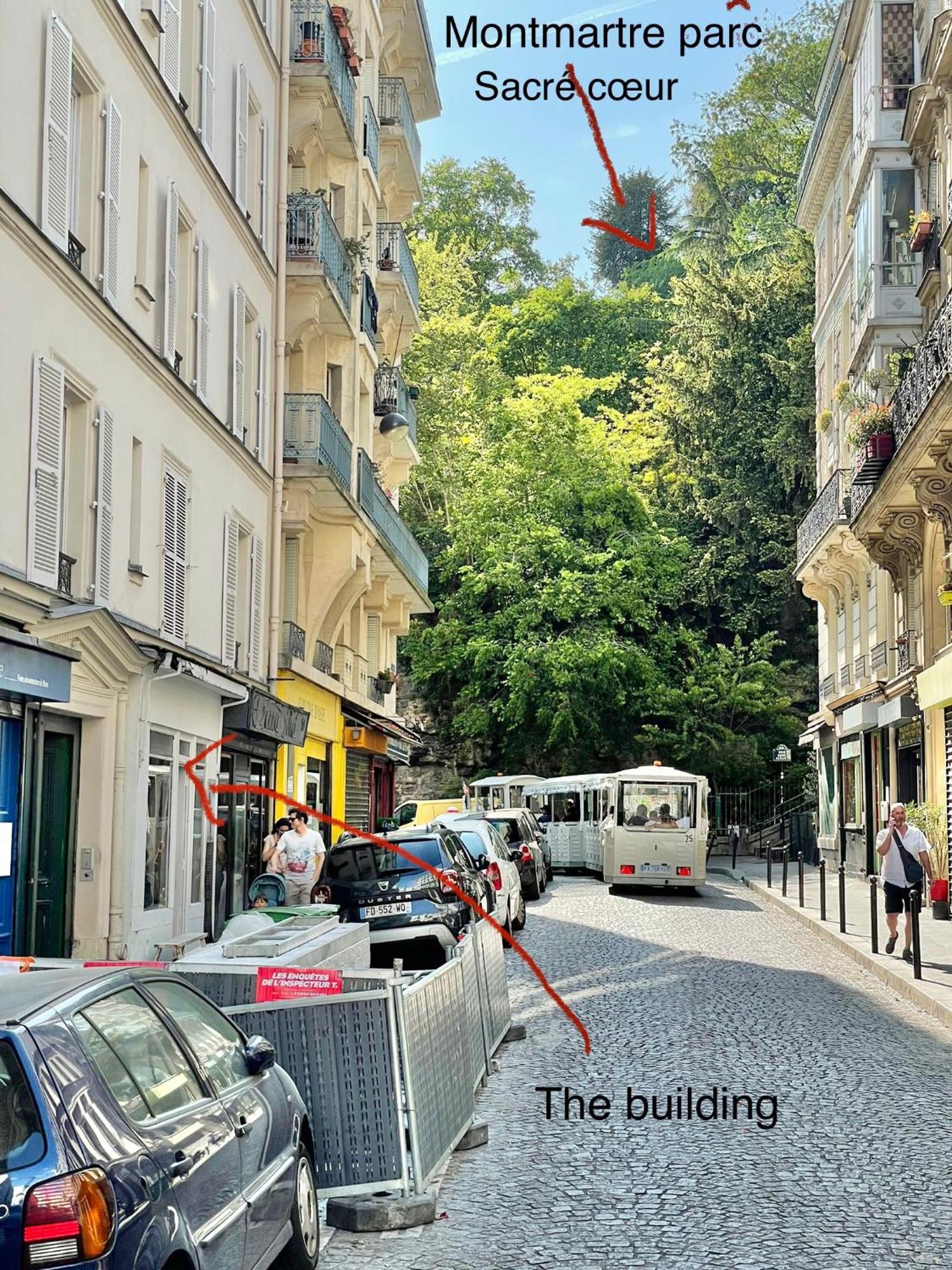 Апартаменты Heart Of Montmartre Cute & Cozy Париж Экстерьер фото